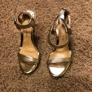 Gianni Bini gold dress sandals